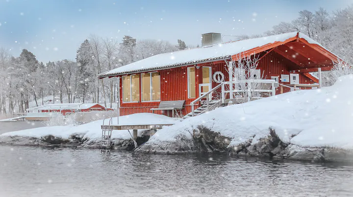 Djurönäset vedbastu & skärgårdsspa: The sauna in winter
