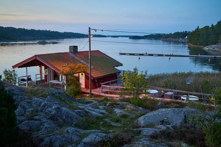 Djurönäset vedbastu & skärgårdsspa: The wood-fired sauna by the sea at Djurönäset