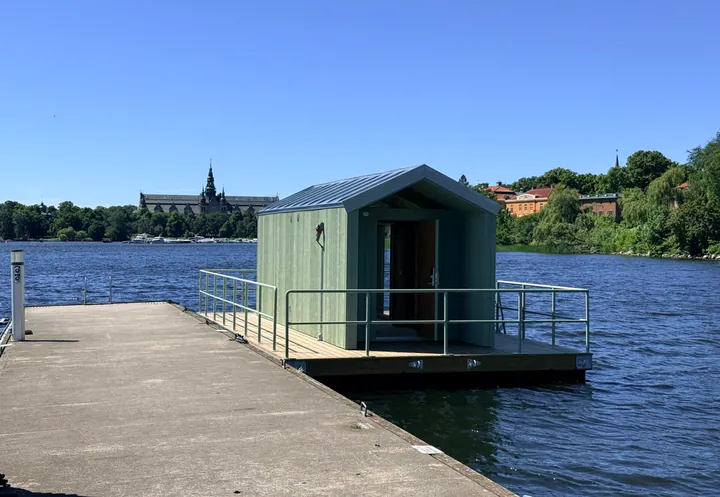 Villa Källhagen bastuflotte: Villa Källhagen's floating sauna on Djurgårdsbrunnsviken